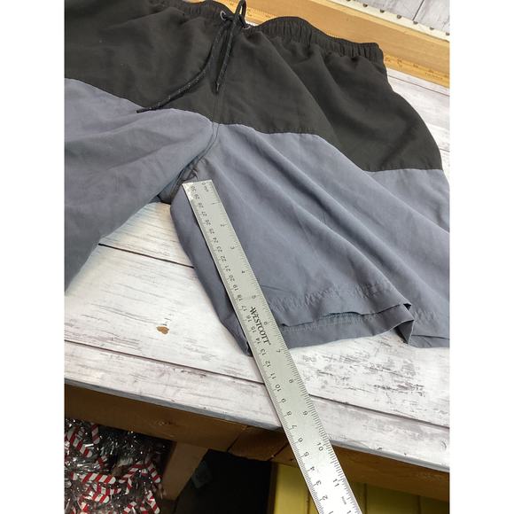 George Mens Relaxed Fit Grey/Black Pull-On Swim Shorts Drawstring NWT Size Large - Picture 3 of 5